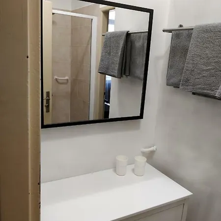 Appartement Cozy - 10 Minutes From The Center Of Prague! Praag