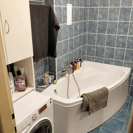 Cozy - 10 Minutes From The Center Of Prague! *