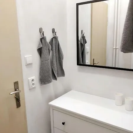 Cozy - 10 Minutes From The Center Of Prague! Appartement