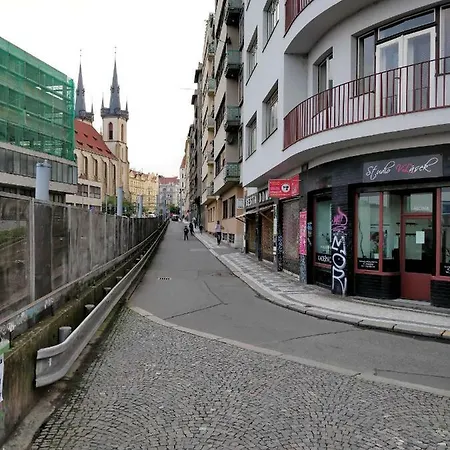 Cozy - 10 Minutes From The Center Of Prague! *